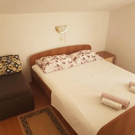 Danijela&vlado Apartment Lopar